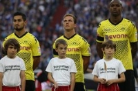 Footballeurs et enfants